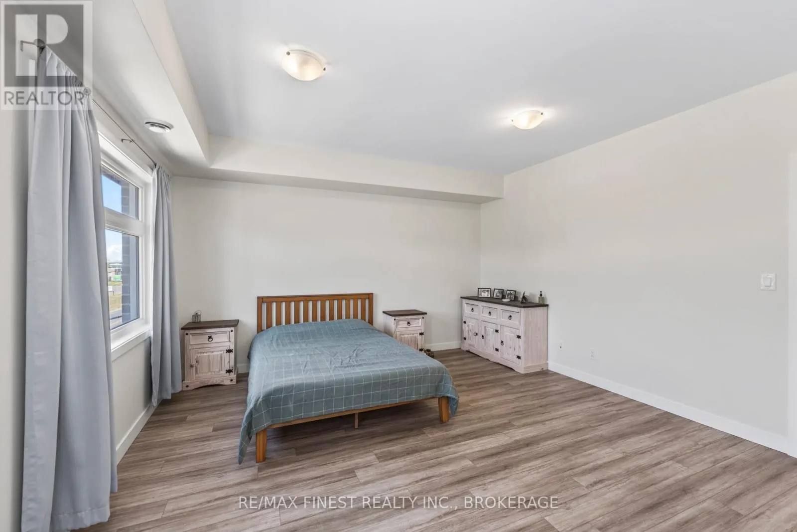 302 - 809 DEVELOPMENT DRIVE, #302