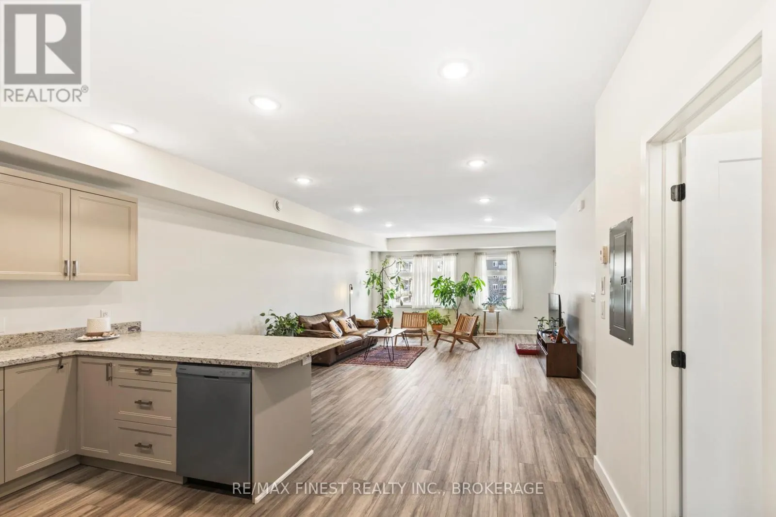 302 - 809 DEVELOPMENT DRIVE, #302