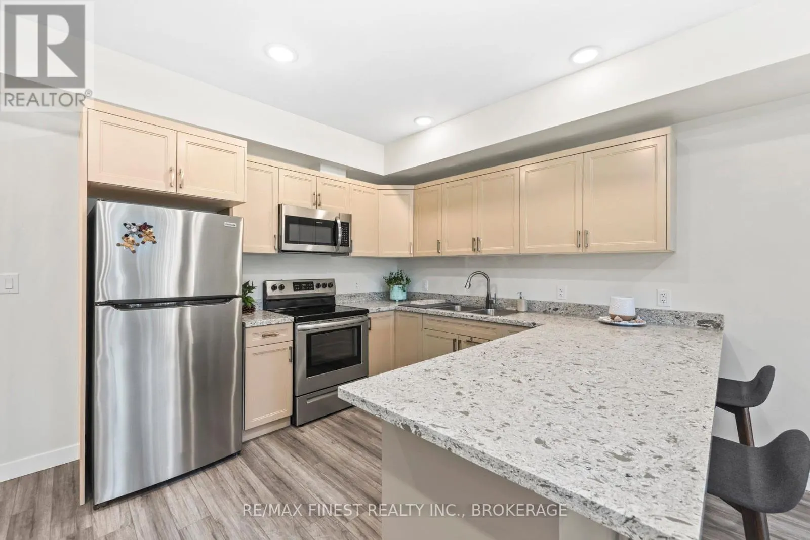 302 - 809 DEVELOPMENT DRIVE, #302
