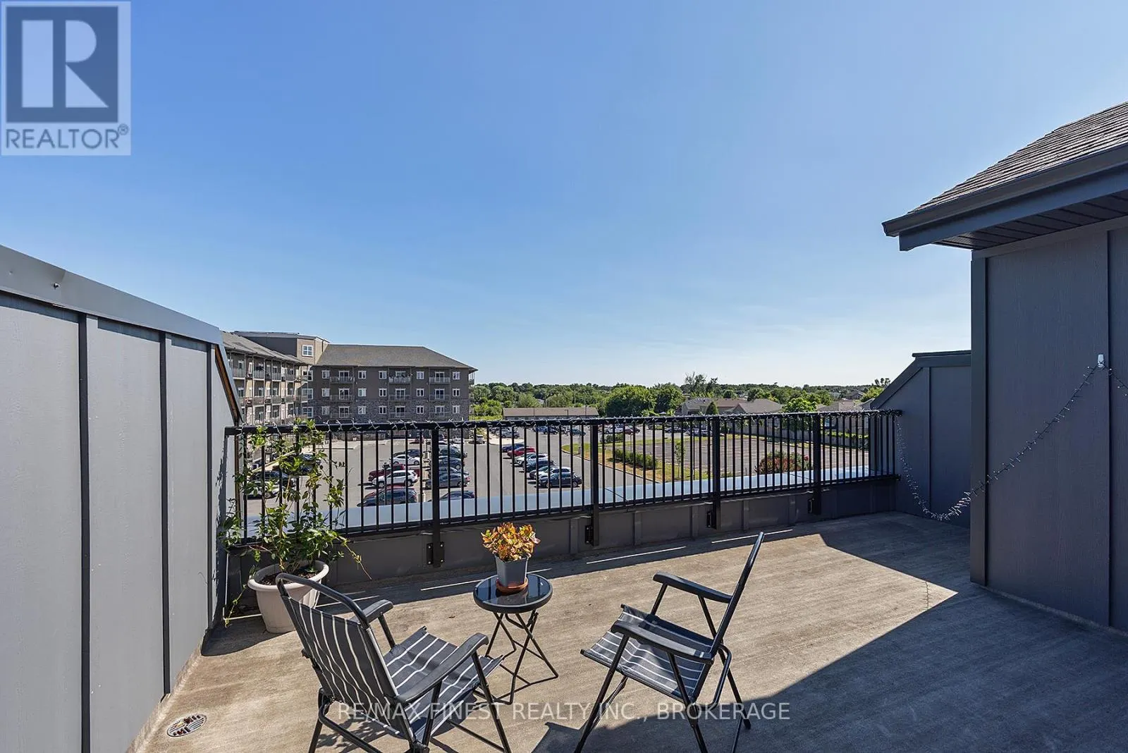 302 - 809 DEVELOPMENT DRIVE, #302