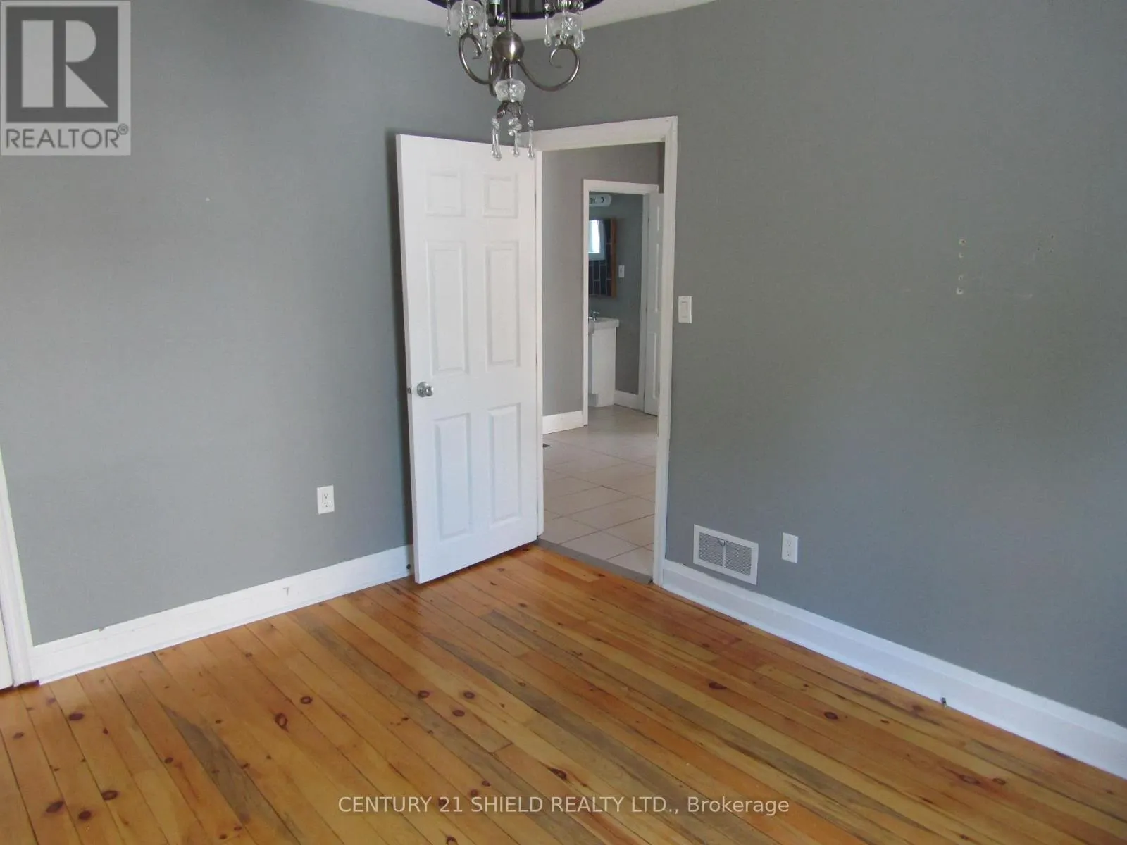 513 FOURTH STREET E