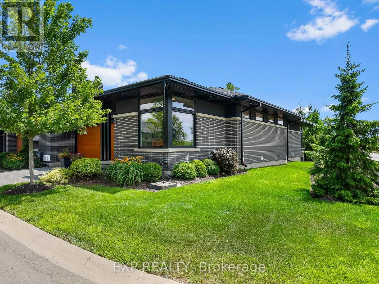 7 TALIESIN TRAIL