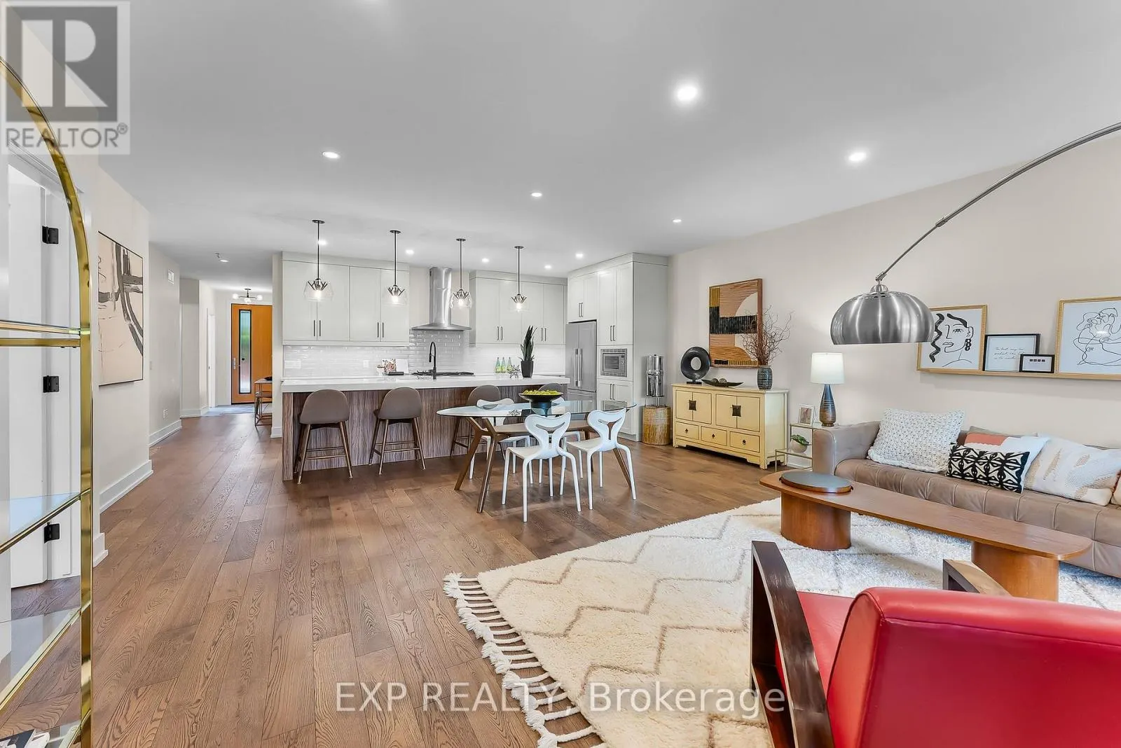 7 TALIESIN TRAIL
