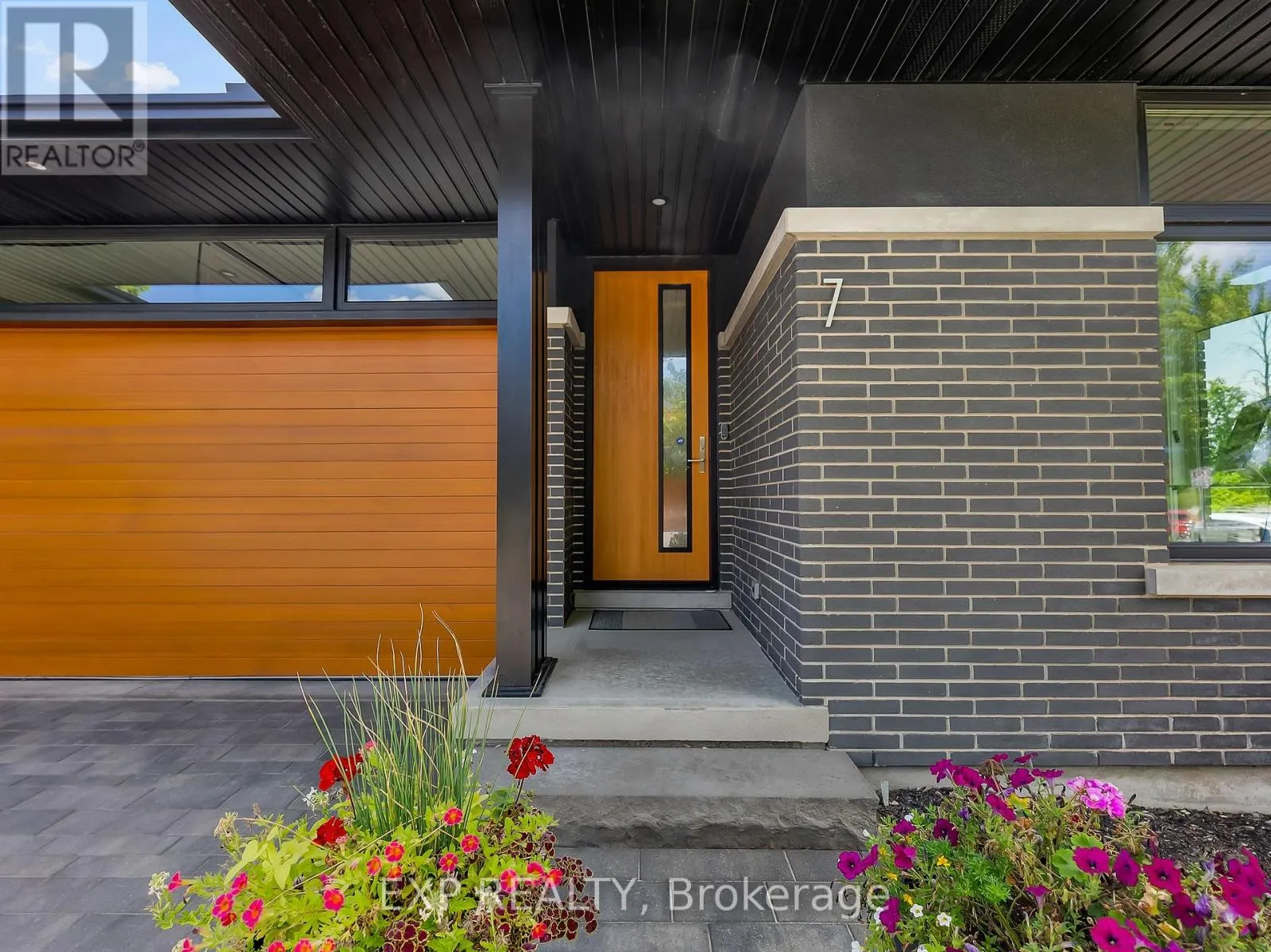 7 TALIESIN TRAIL
