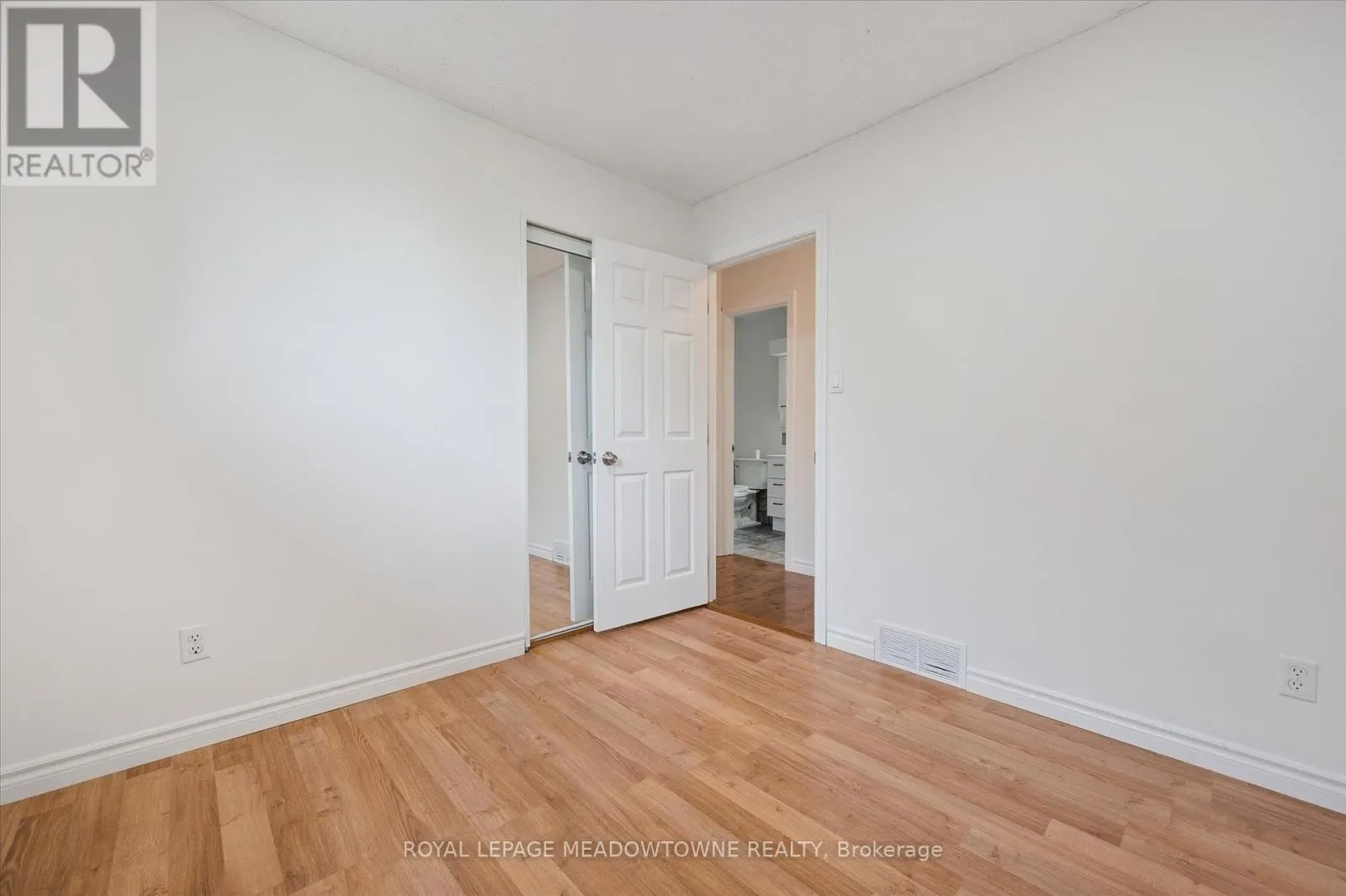 77 PINEMEADOW CRESCENT