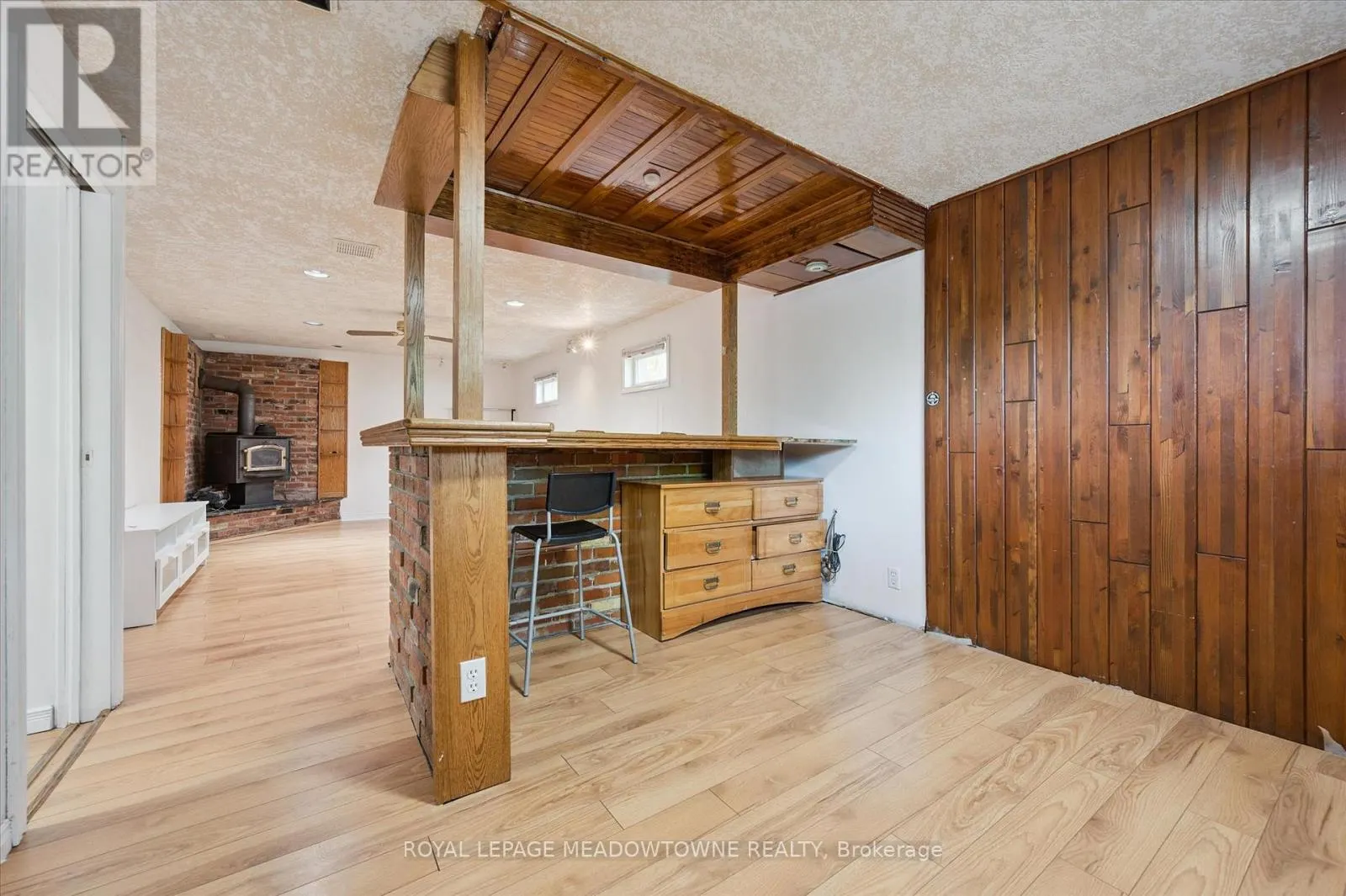 77 PINEMEADOW CRESCENT