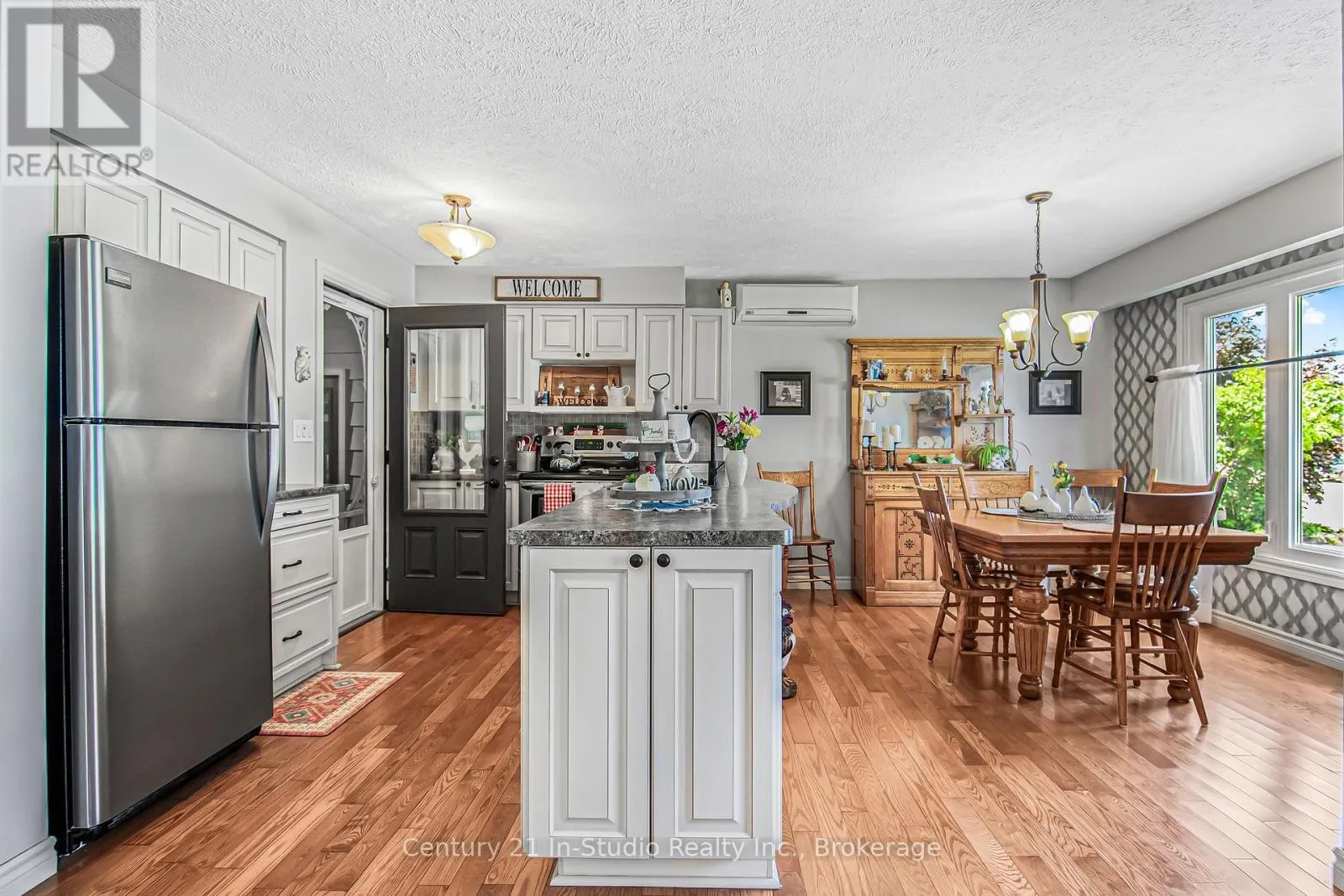 62 EDITH AVENUE