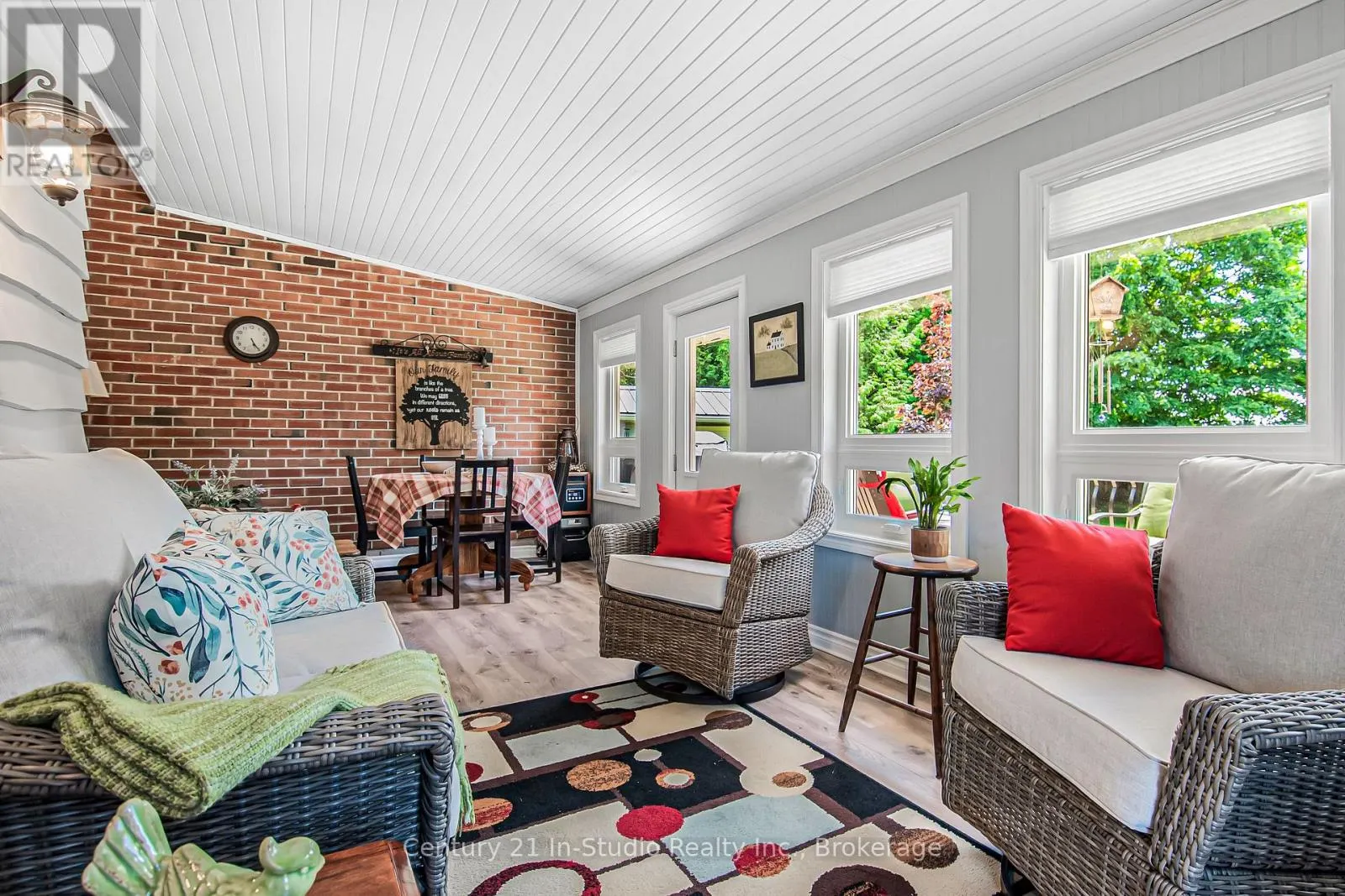 62 EDITH AVENUE