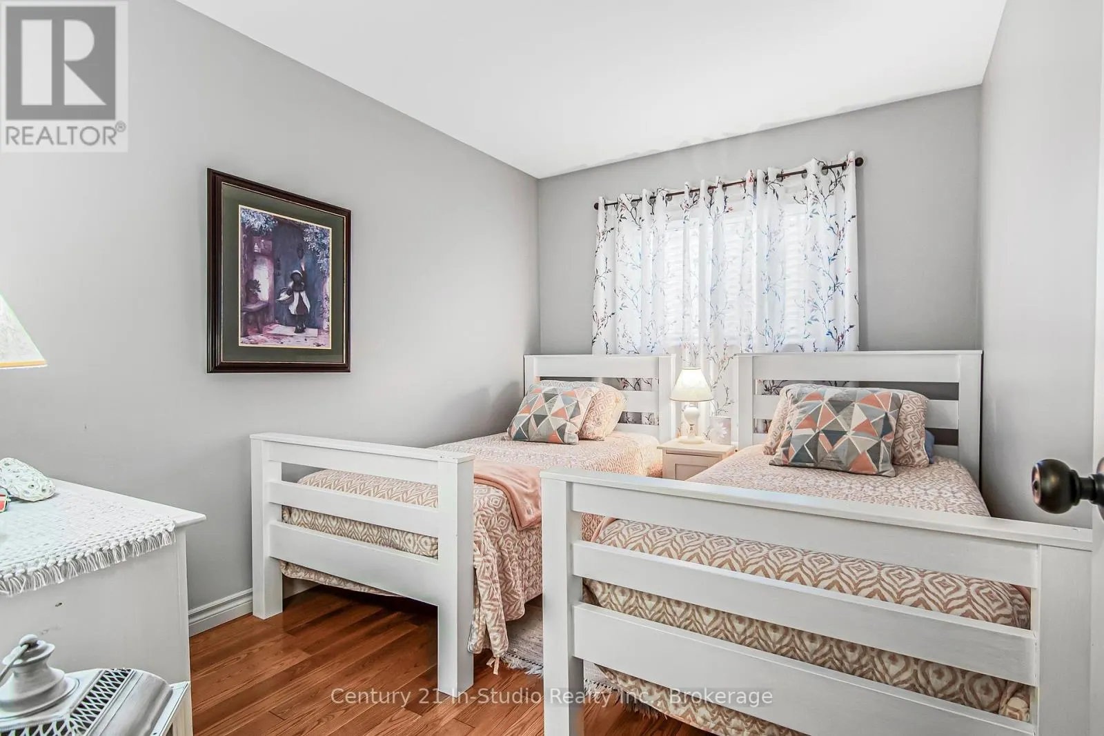 62 EDITH AVENUE