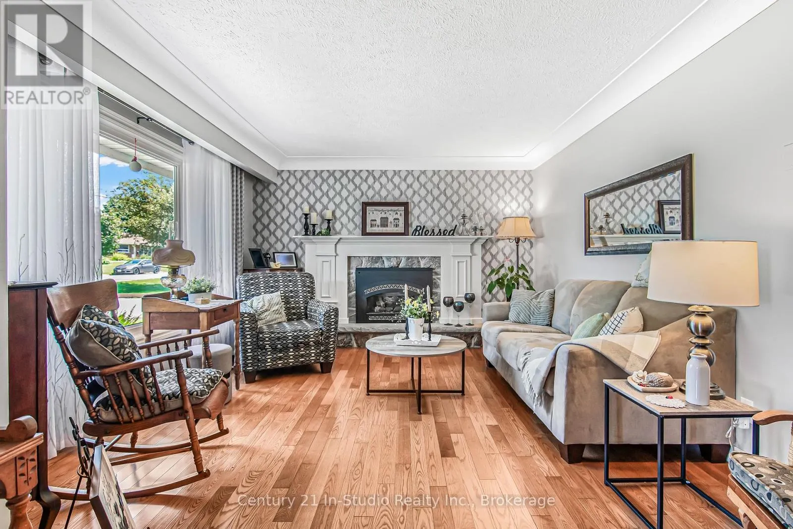 62 EDITH AVENUE
