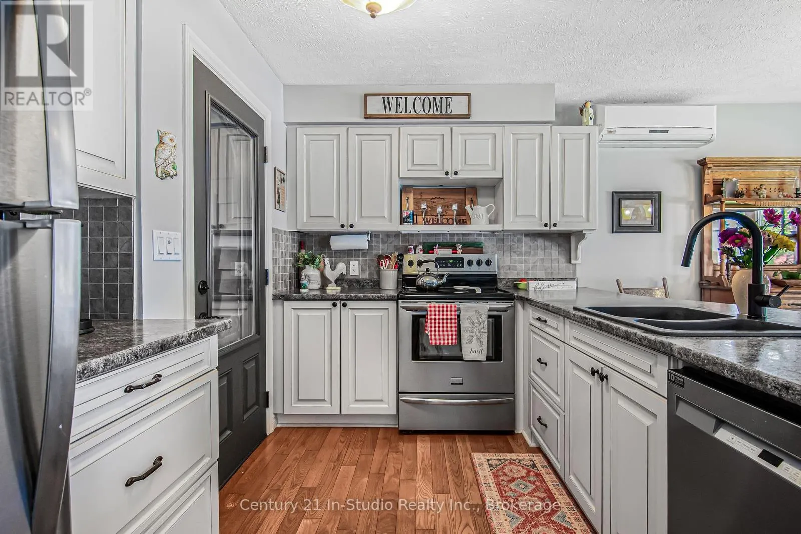 62 EDITH AVENUE