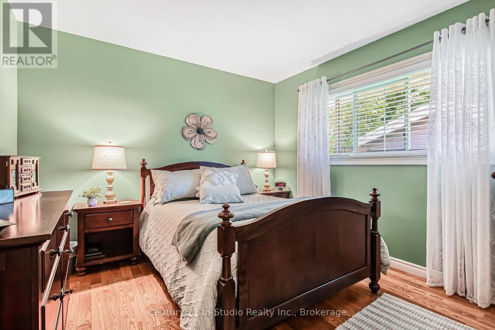 62 EDITH AVENUE