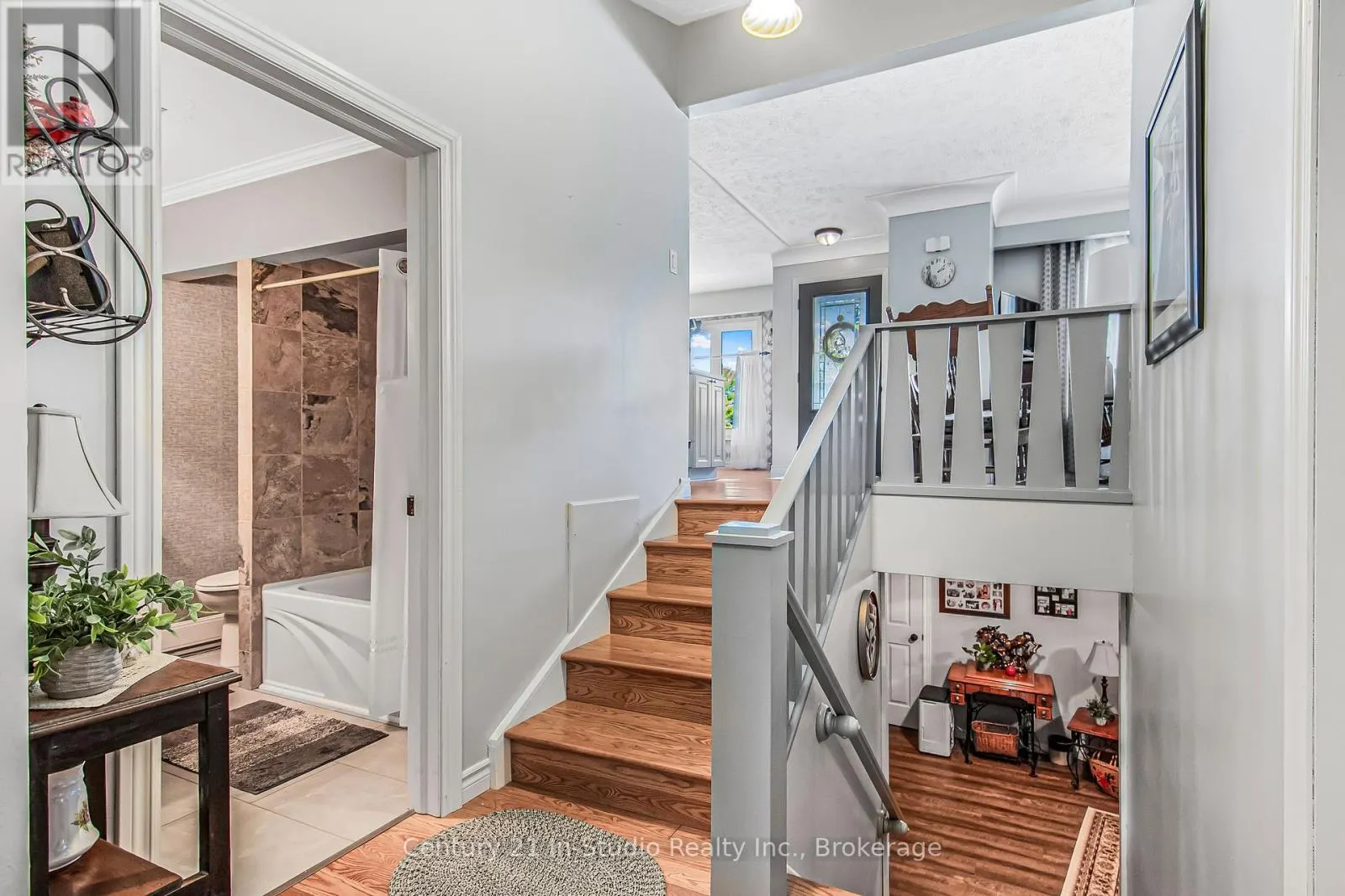 62 EDITH AVENUE
