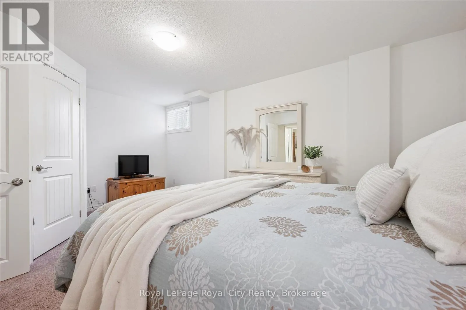 51 OLDFIELD DRIVE