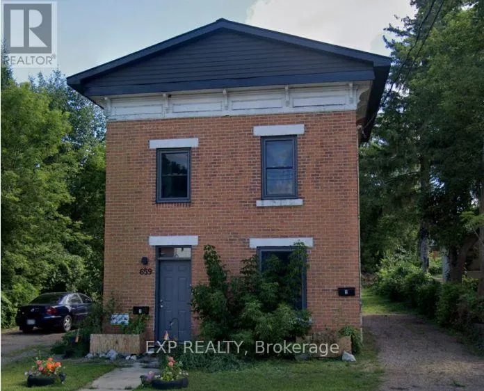 659 MACKAY STREET