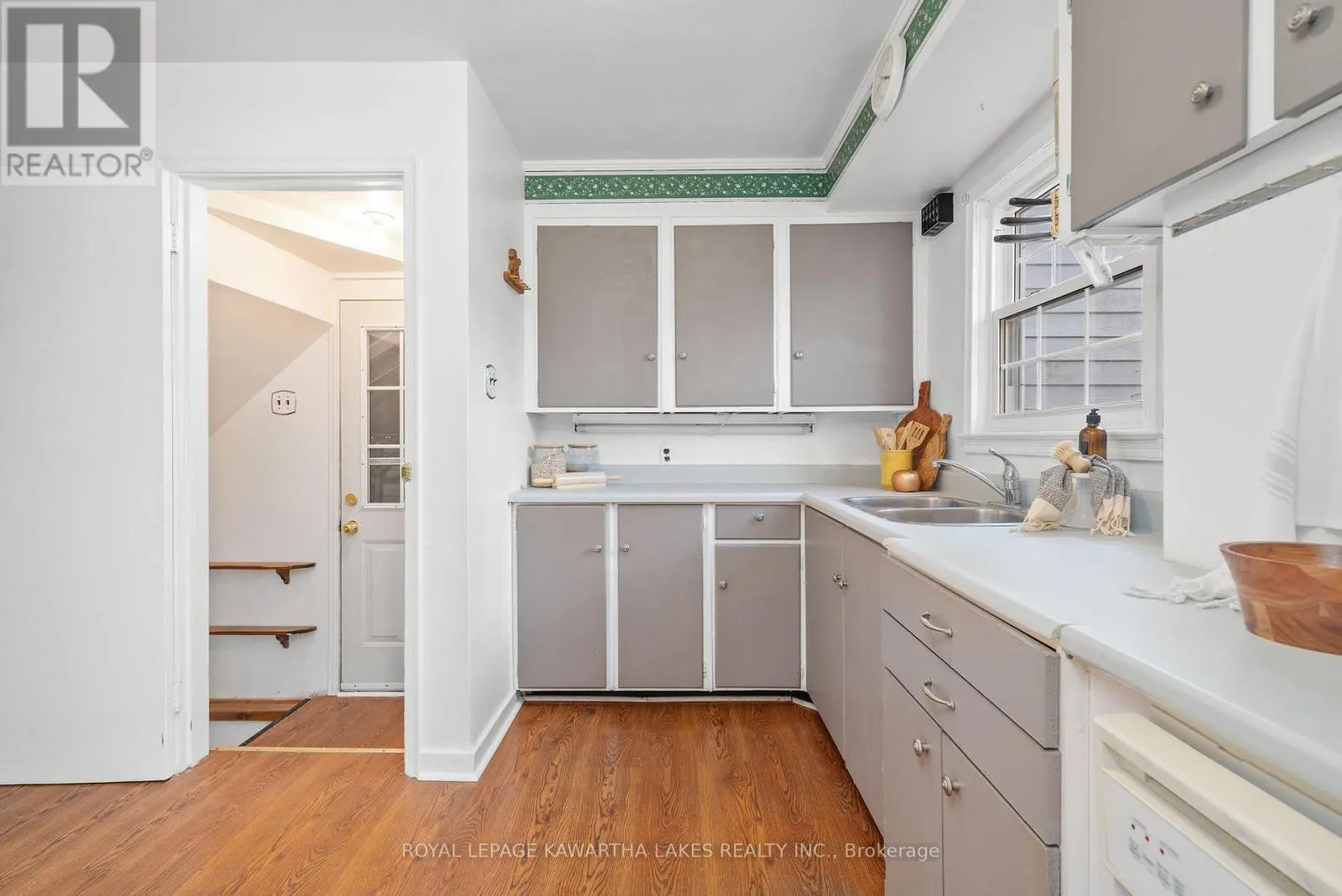 769 CHESTERFIELD AVENUE