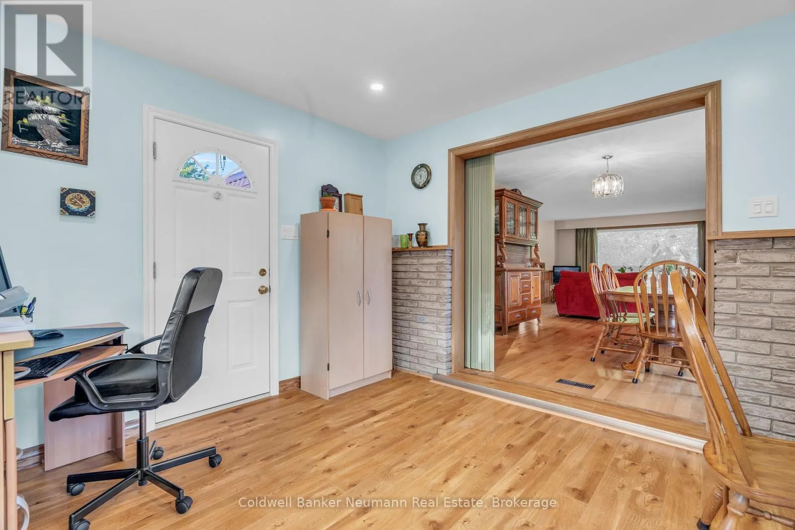 2 HAMILTON DRIVE