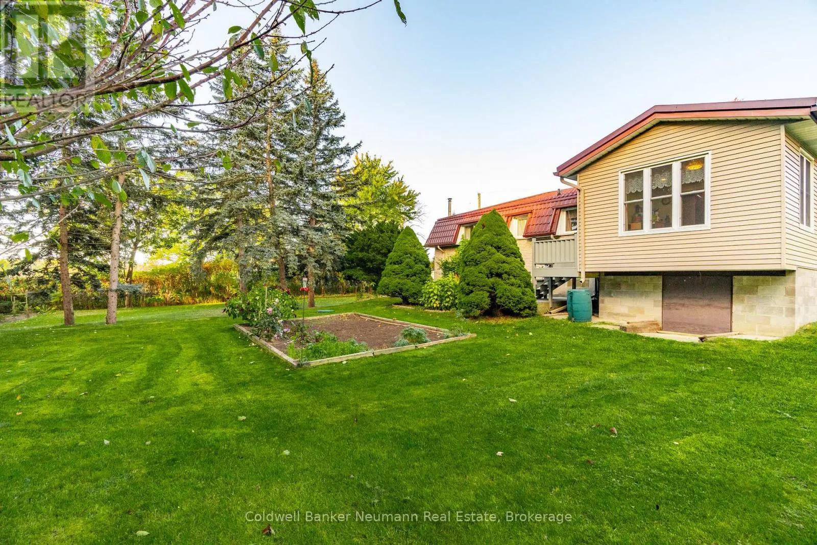 2 HAMILTON DRIVE