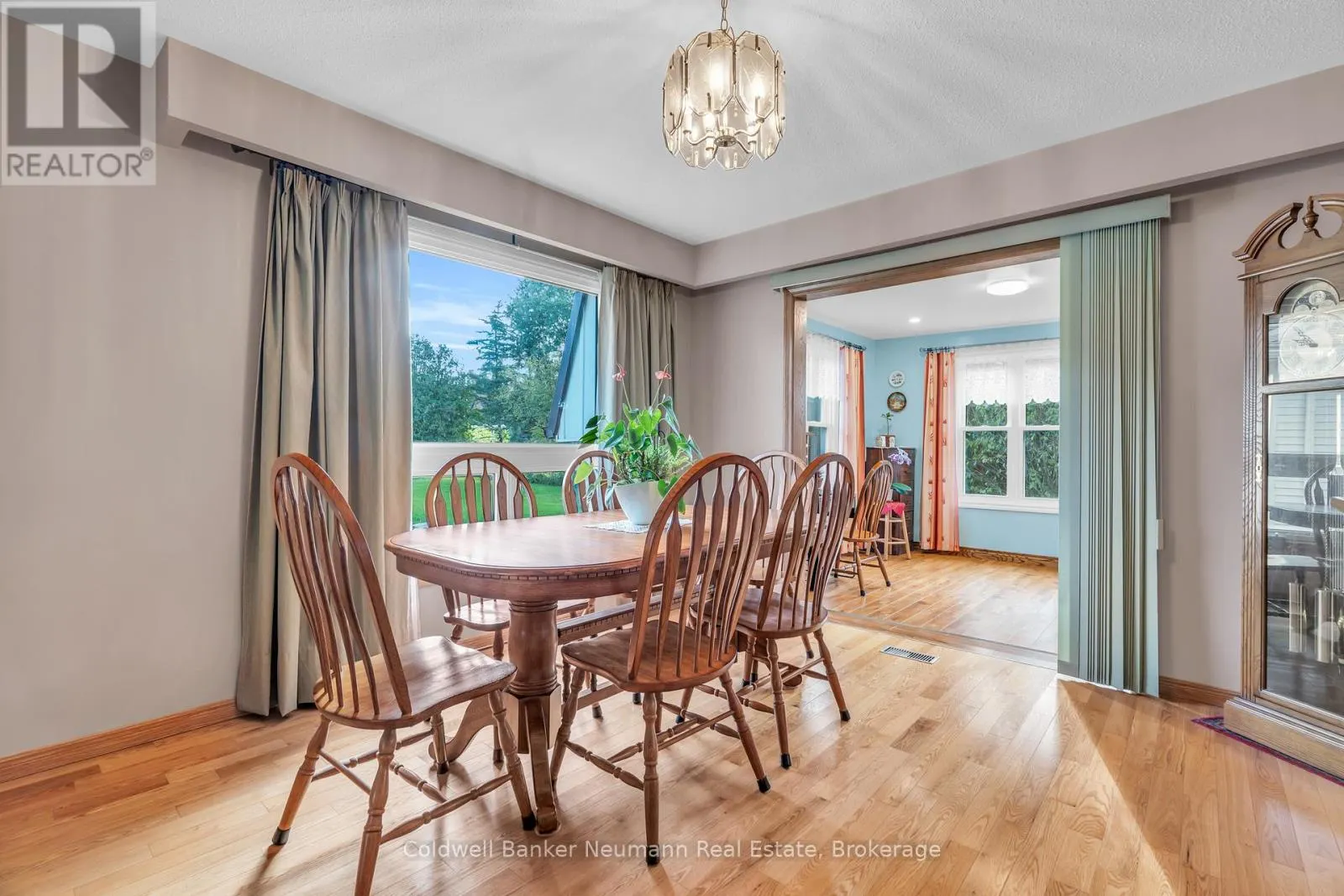 2 HAMILTON DRIVE