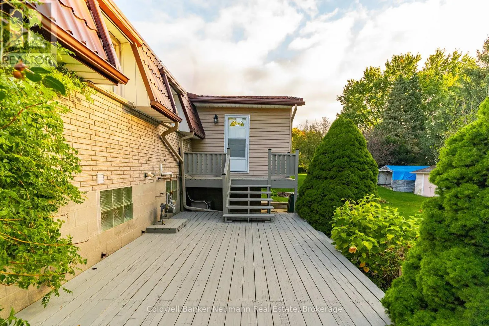 2 HAMILTON DRIVE