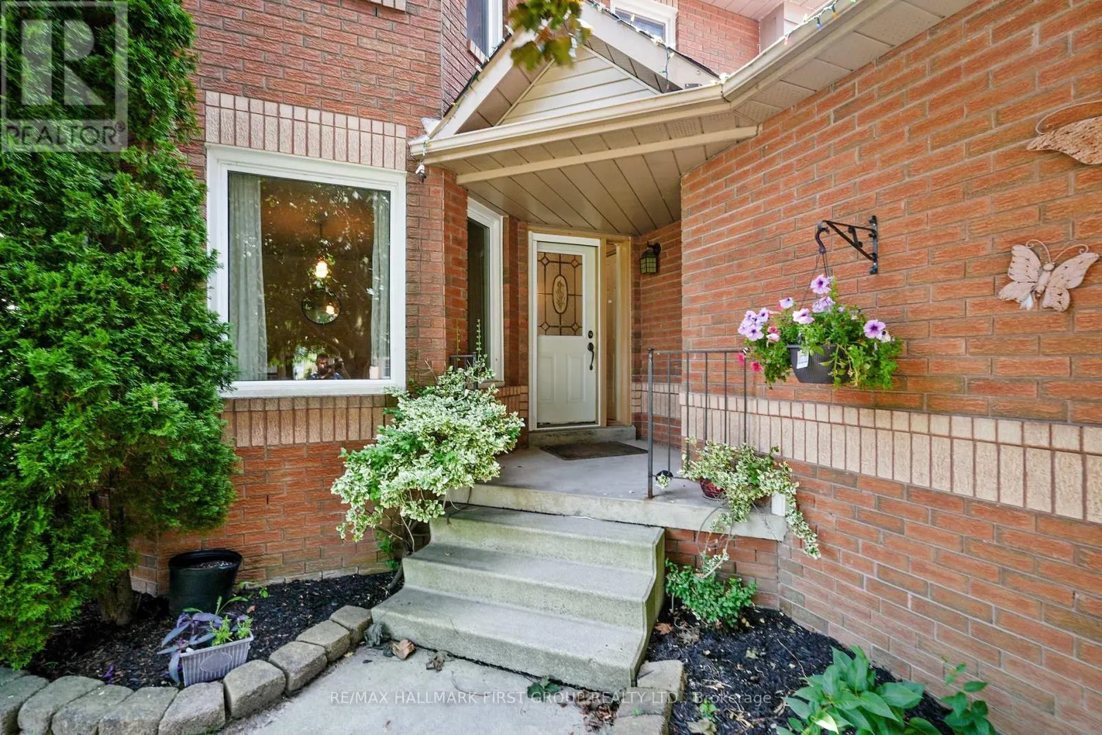 120 SUTHERLAND CRESCENT