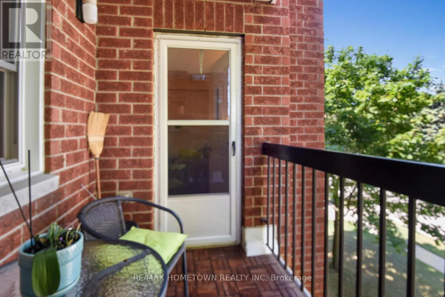311 - 21 LISTON AVENUE