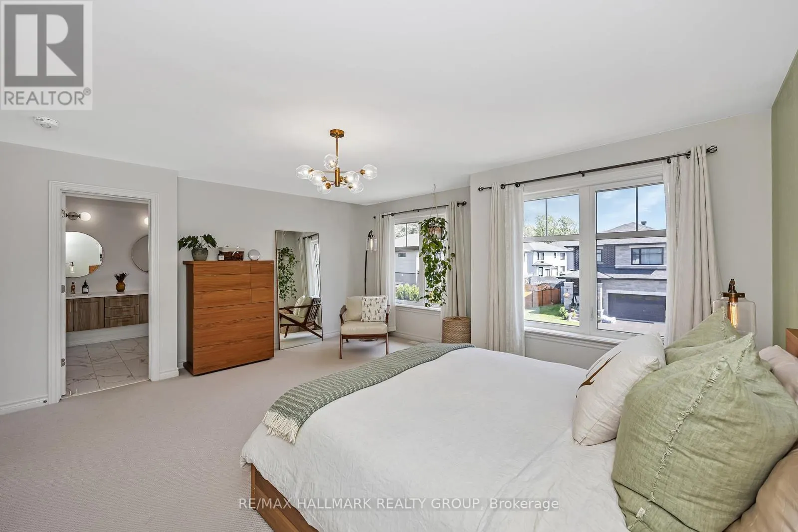 271 MOUNT NEBO WAY