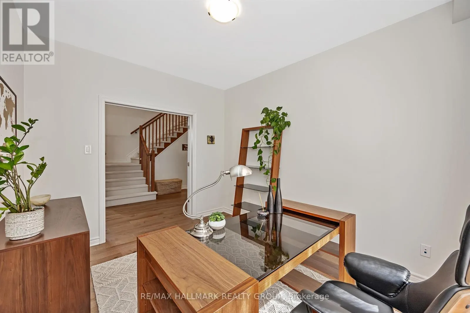 271 MOUNT NEBO WAY
