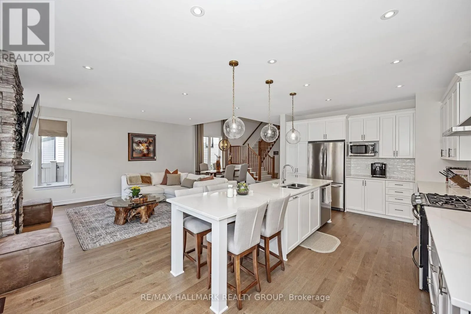271 MOUNT NEBO WAY