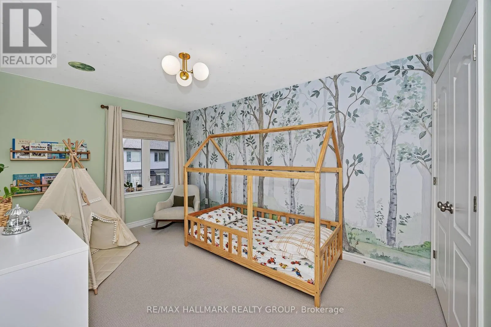 271 MOUNT NEBO WAY