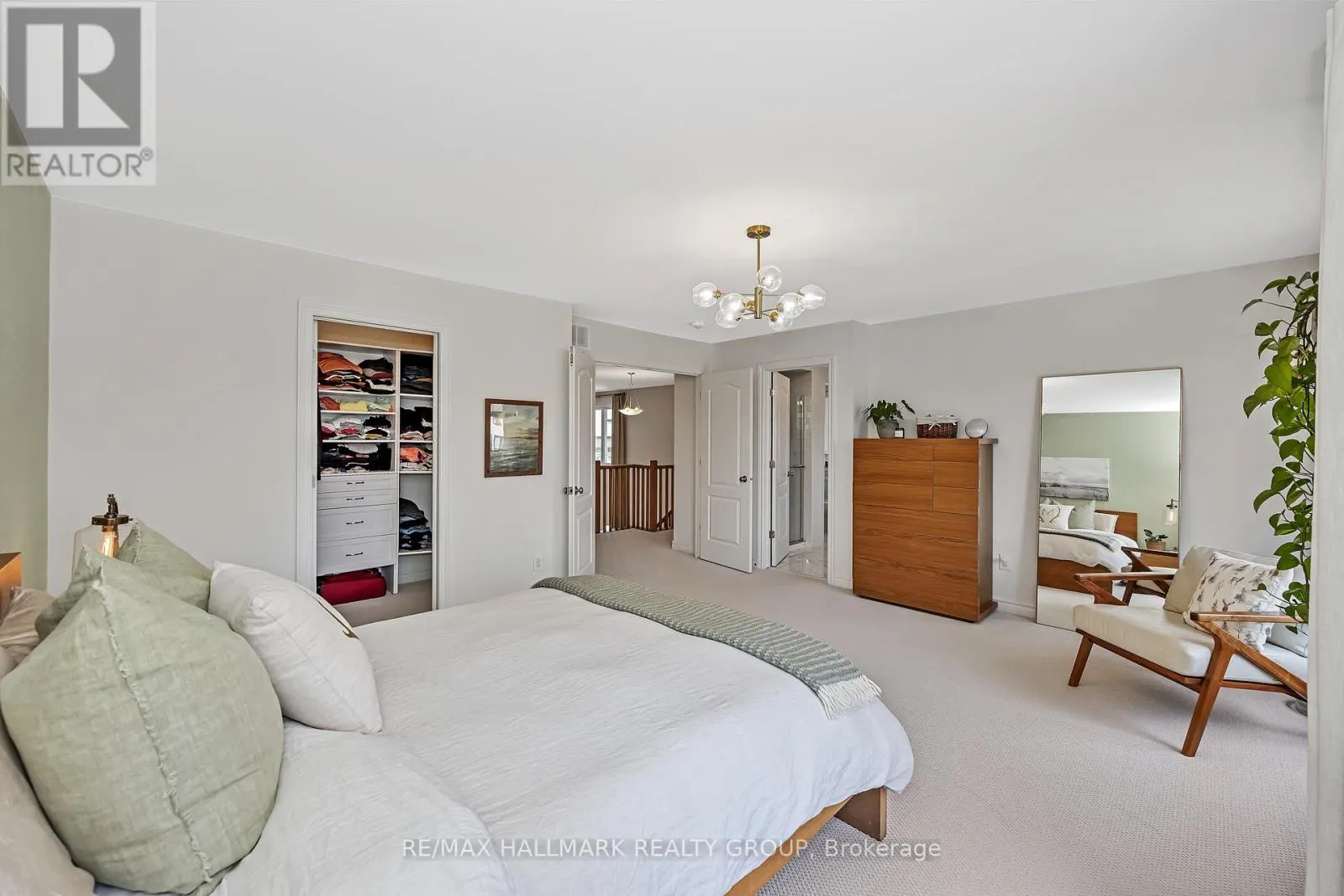 271 MOUNT NEBO WAY