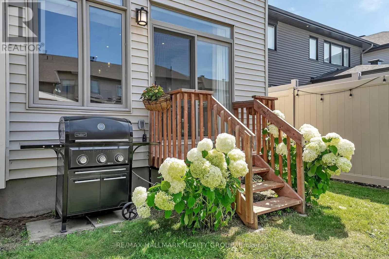 271 MOUNT NEBO WAY