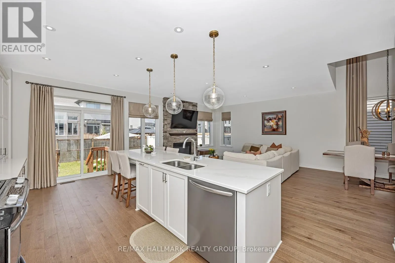271 MOUNT NEBO WAY