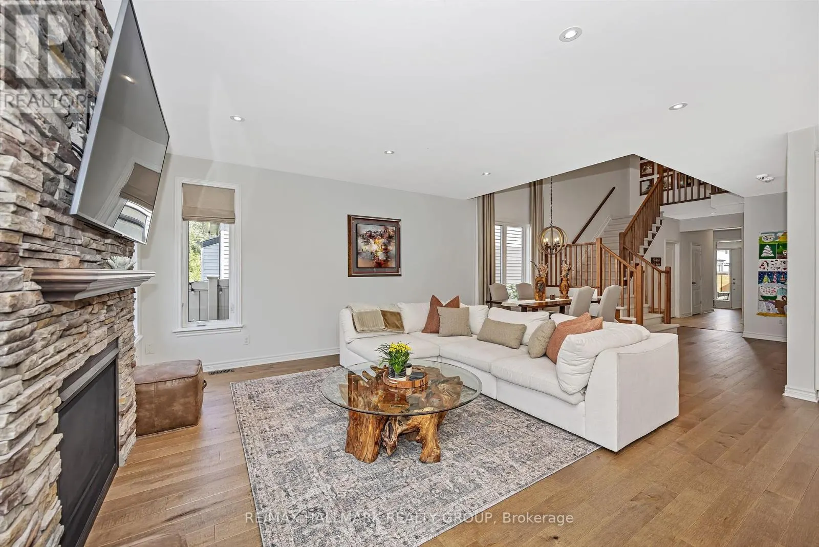 271 MOUNT NEBO WAY