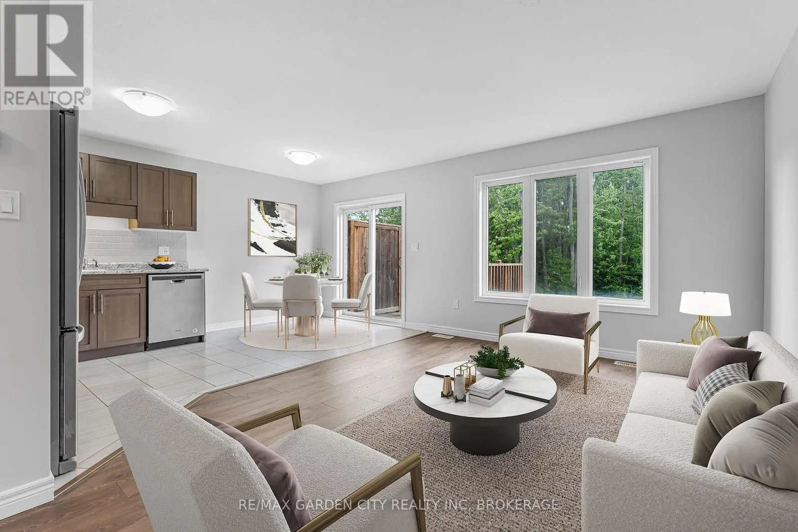 4 - 340 PROSPECT POINT ROAD N, #4