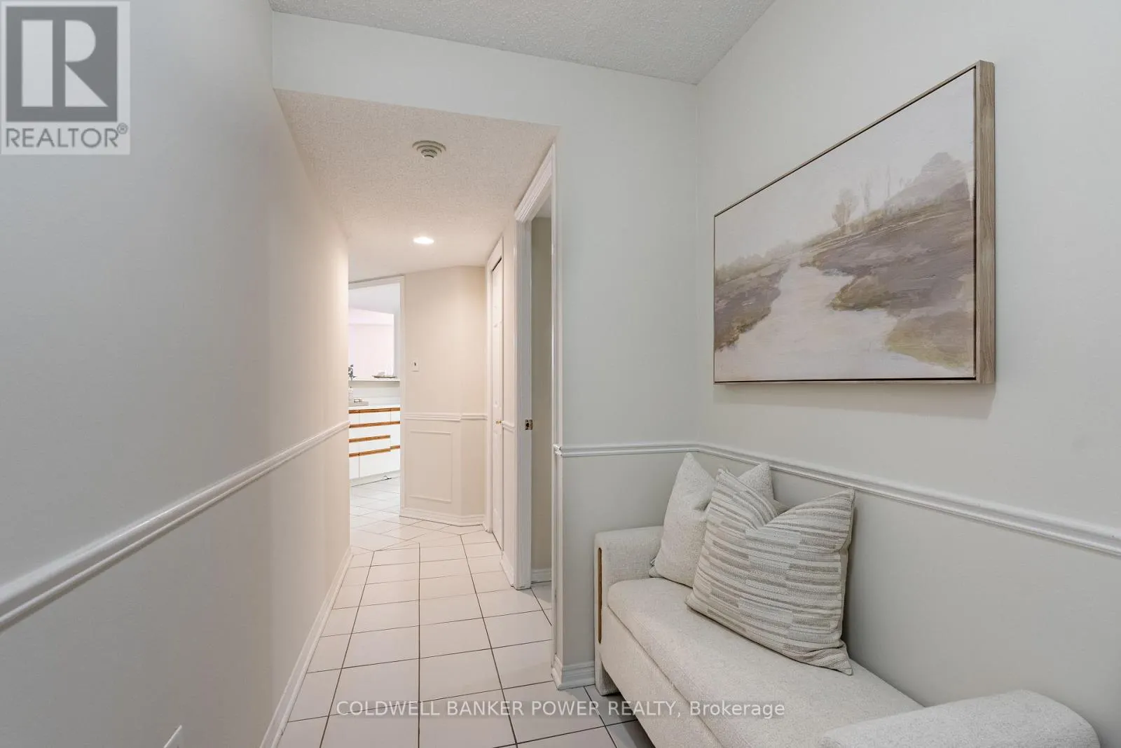 607 - 600 TALBOT STREET, #607