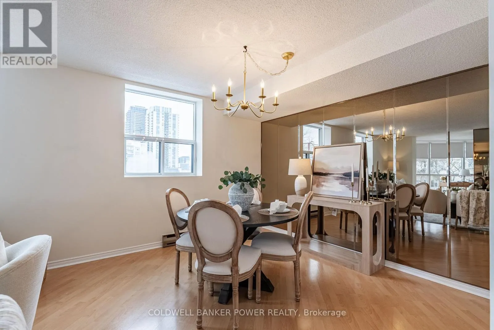 607 - 600 TALBOT STREET, #607