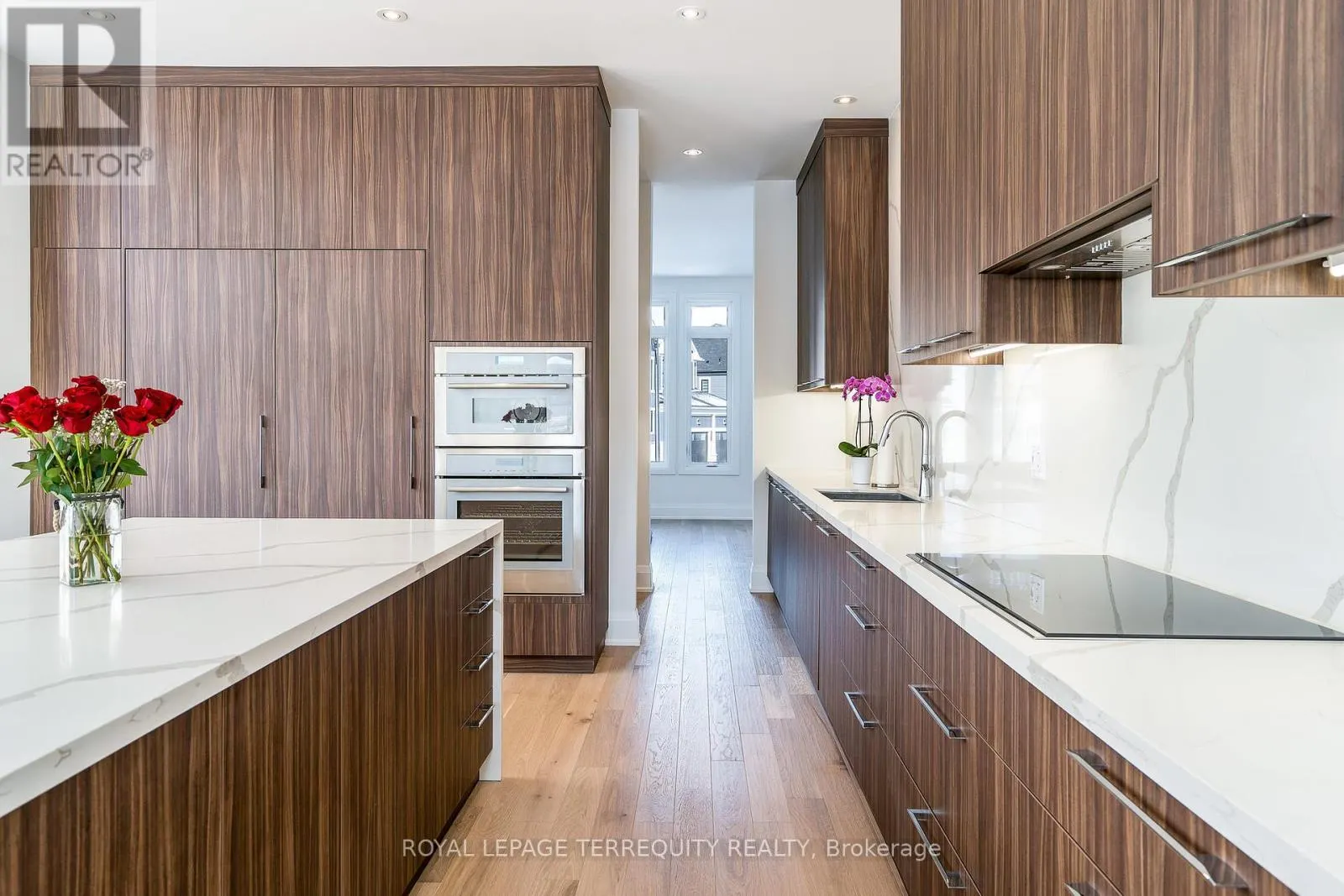 109 STILLWATER CRESCENT