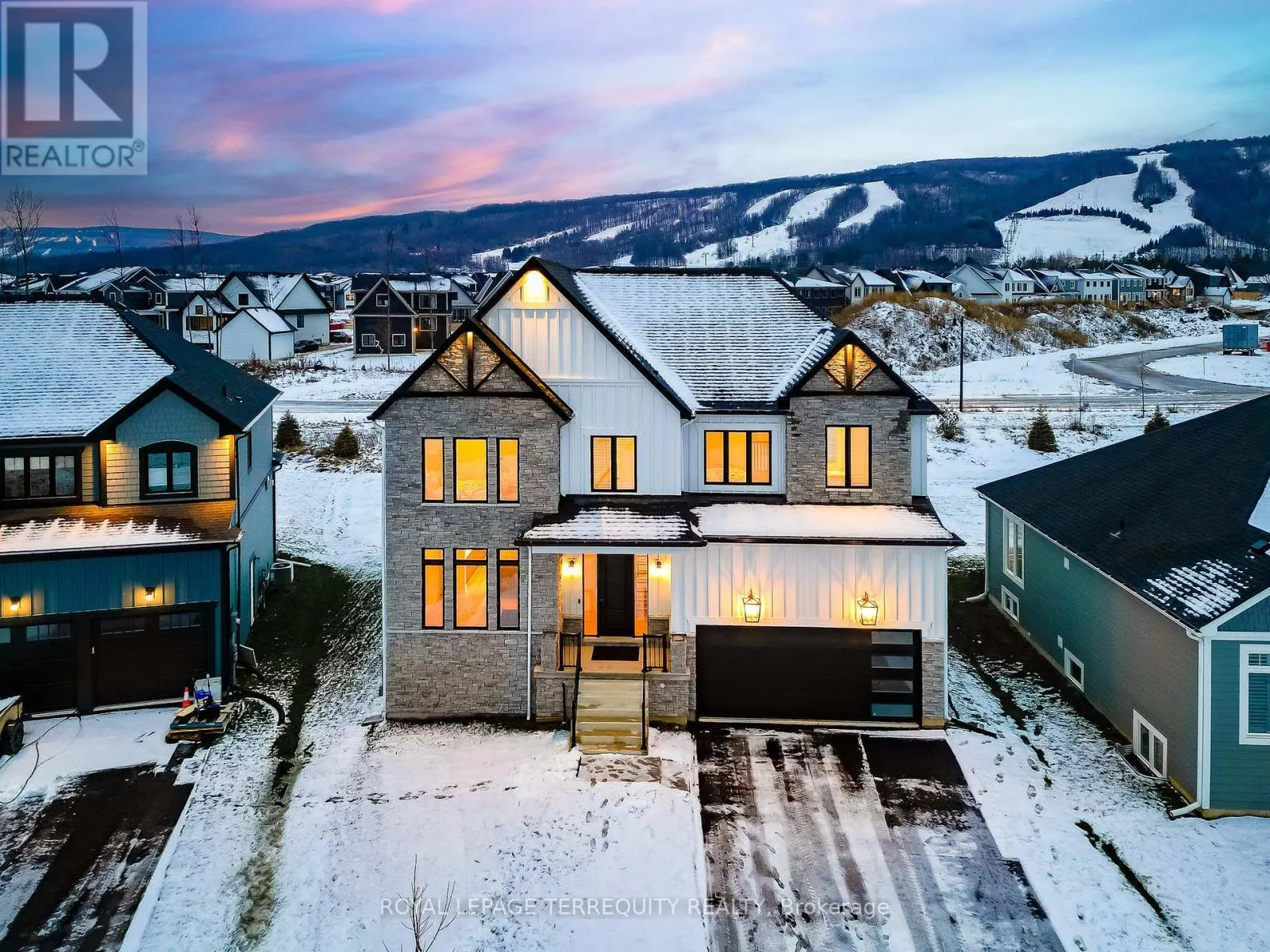 109 STILLWATER CRESCENT