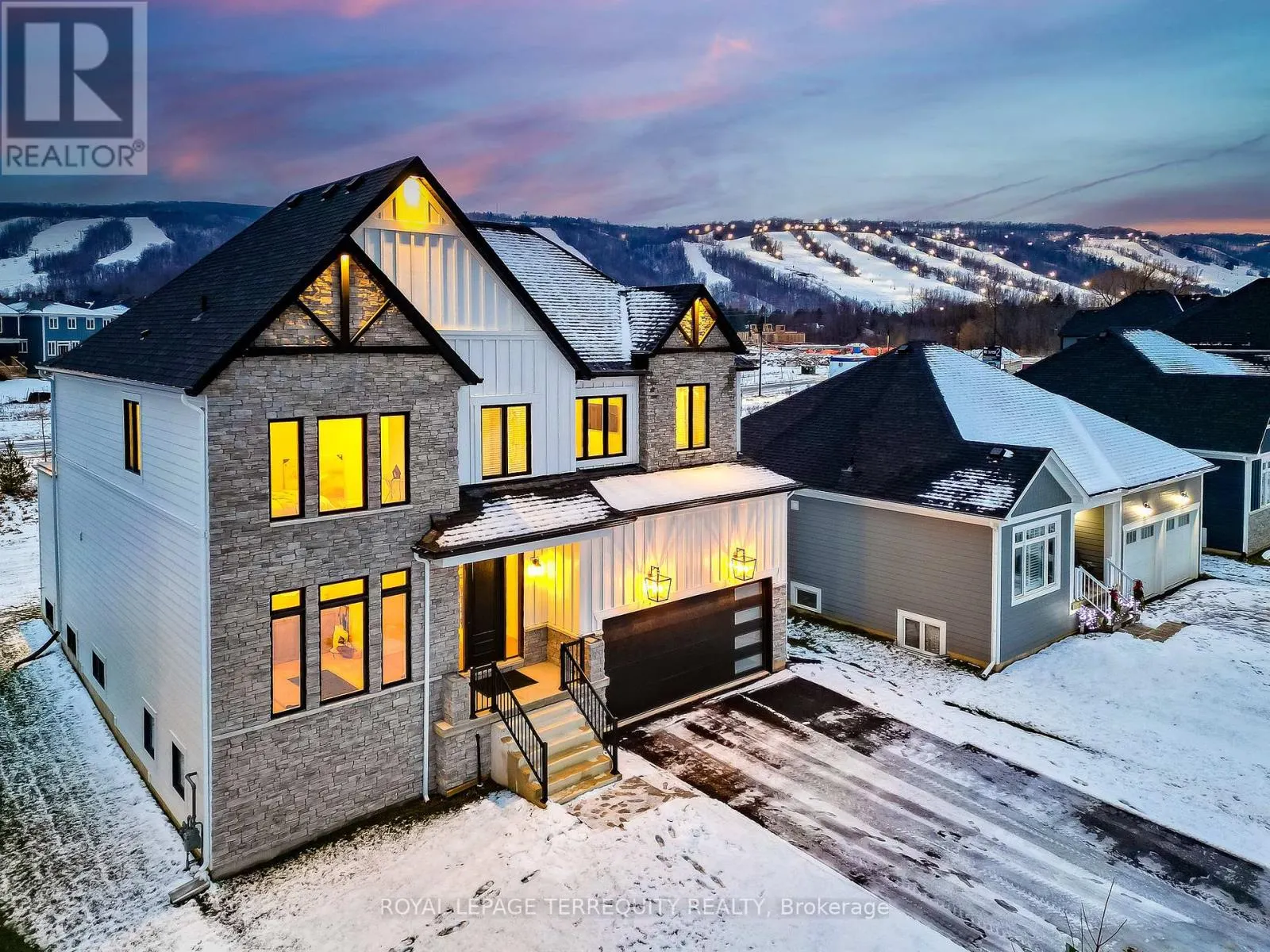 109 STILLWATER CRESCENT