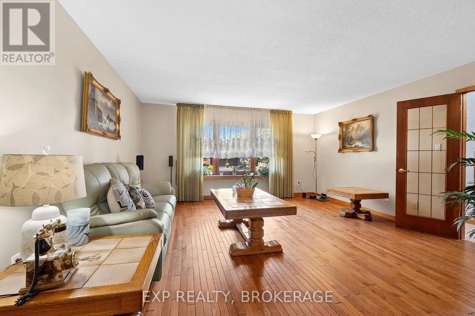 1424 COTTSMERE COURT