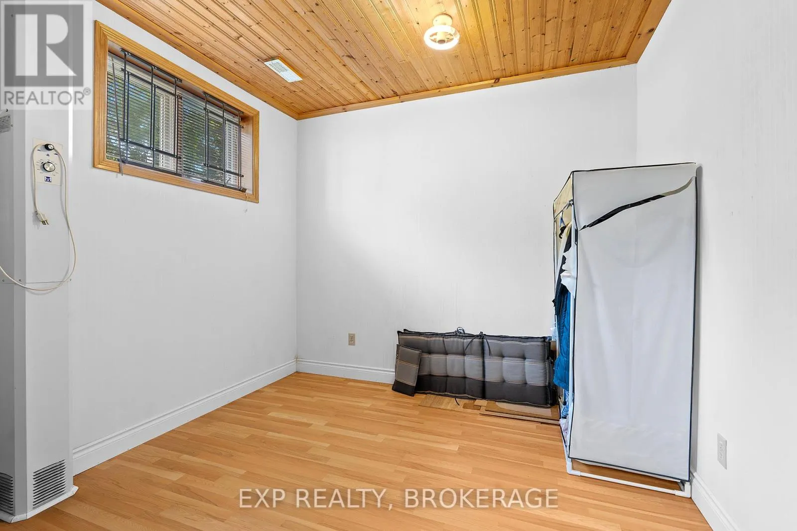 1424 COTTSMERE COURT