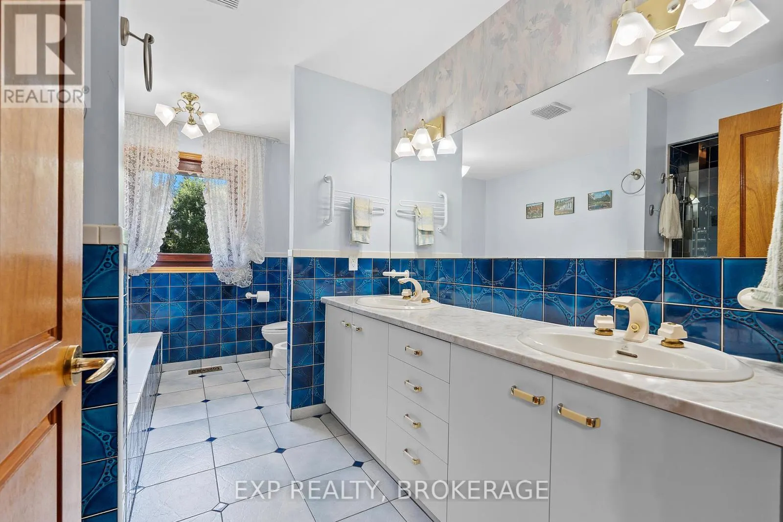 1424 COTTSMERE COURT