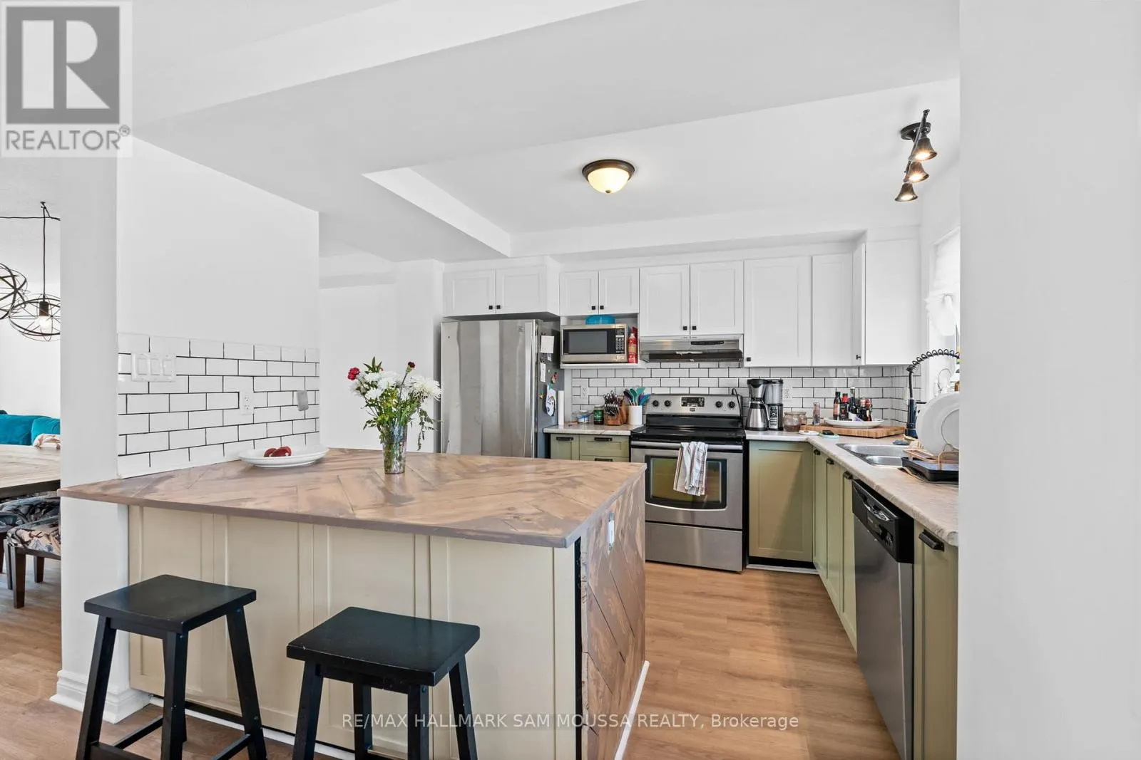 1222 LONGFIELDS DRIVE