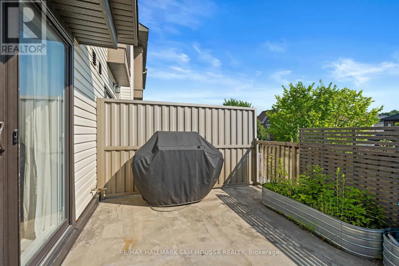1222 LONGFIELDS DRIVE