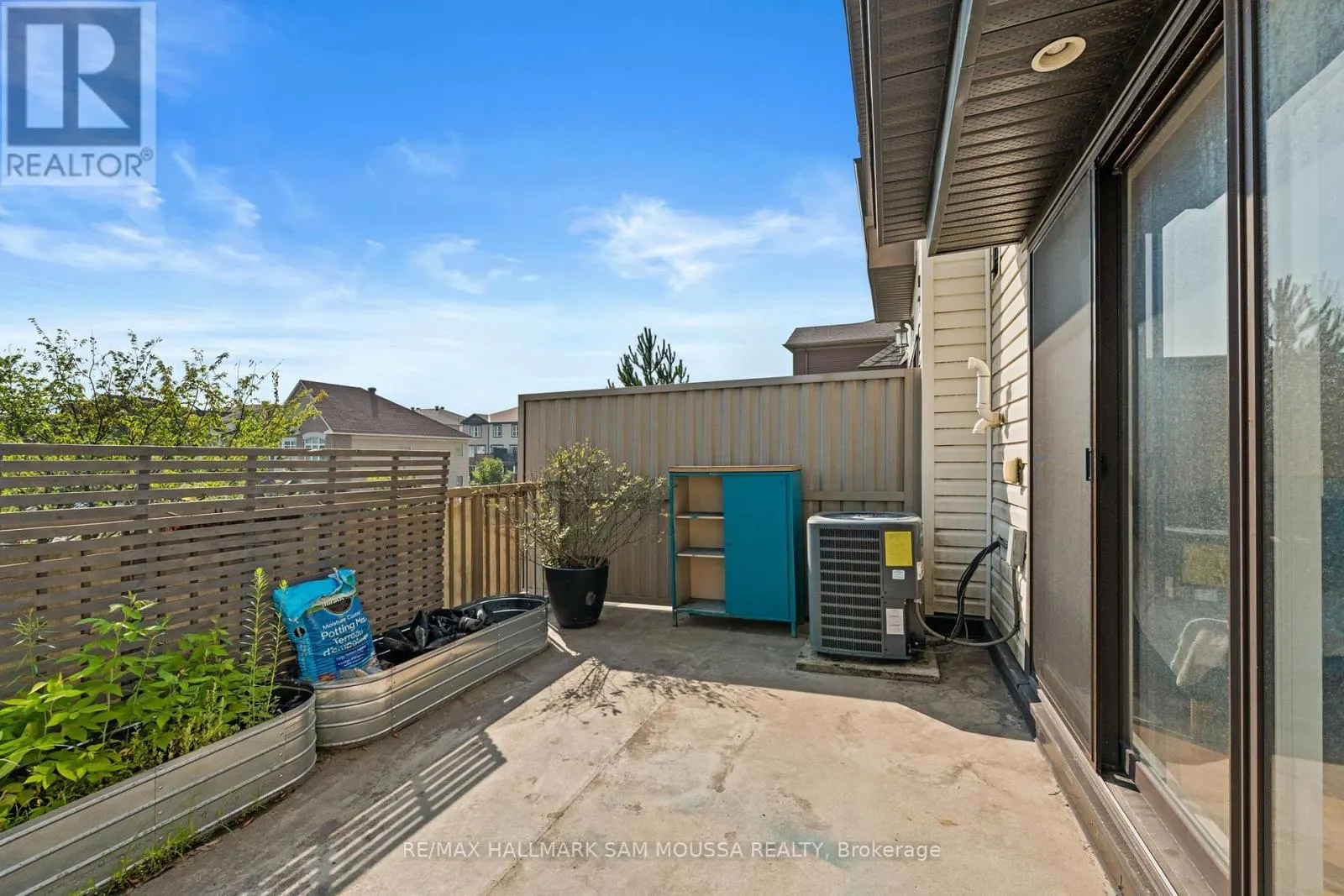1222 LONGFIELDS DRIVE