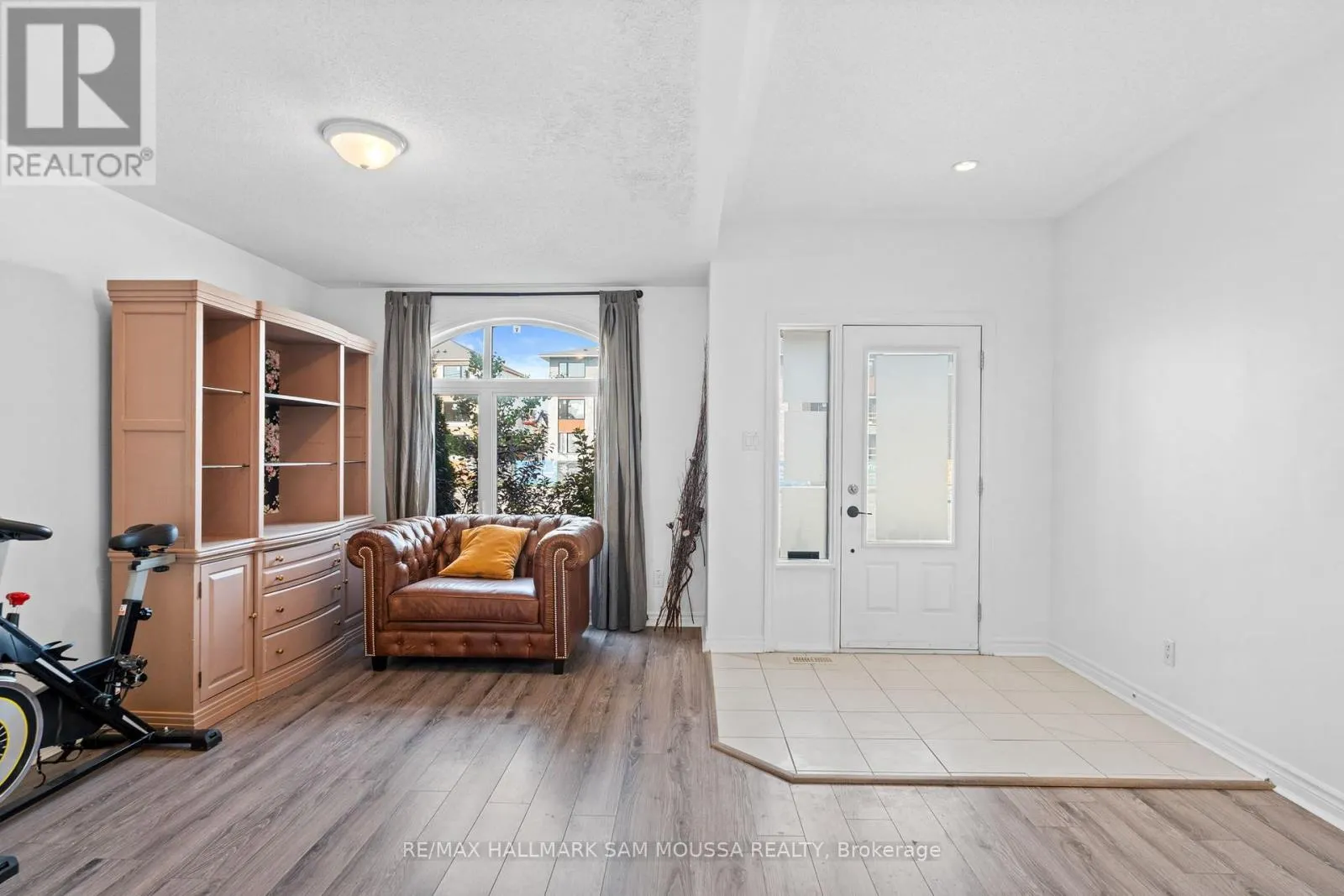 1222 LONGFIELDS DRIVE