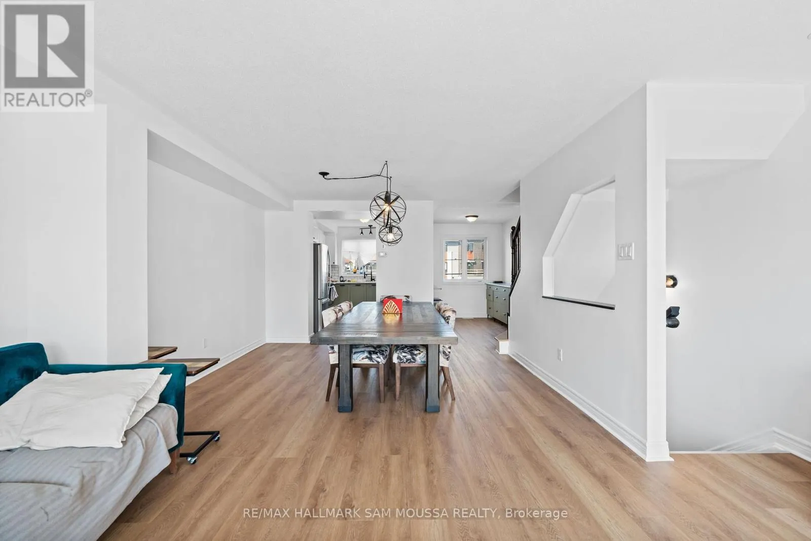 1222 LONGFIELDS DRIVE