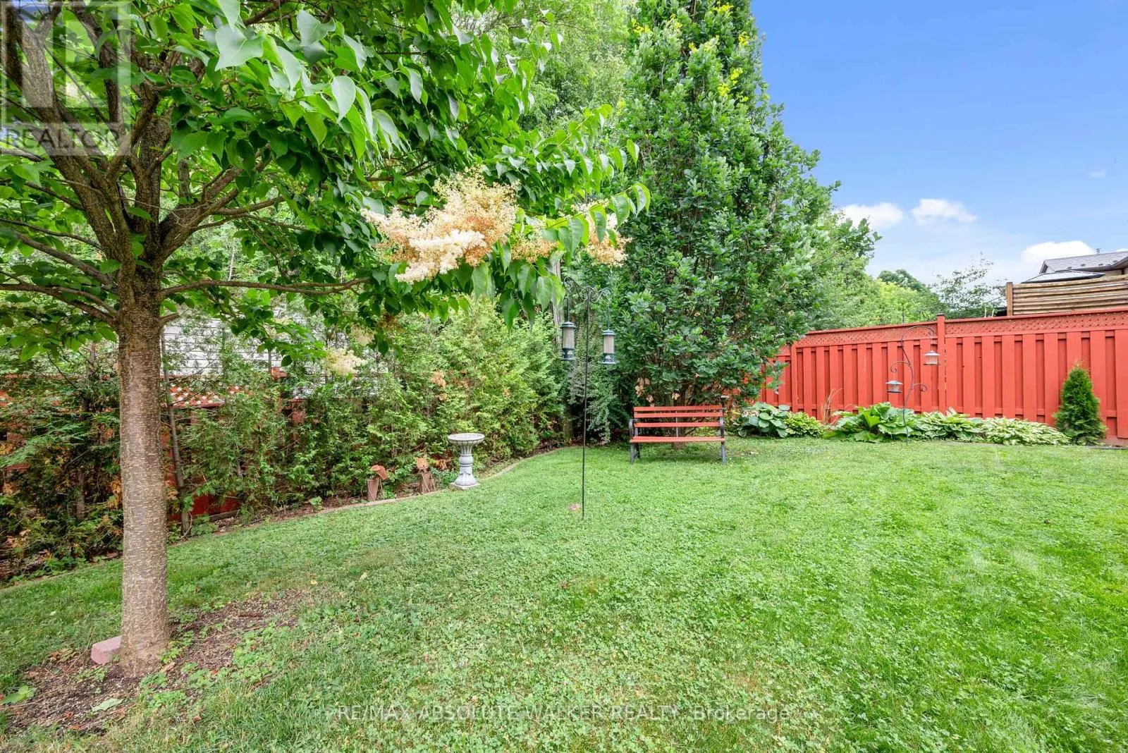 1866 ROBINWOOD PLACE