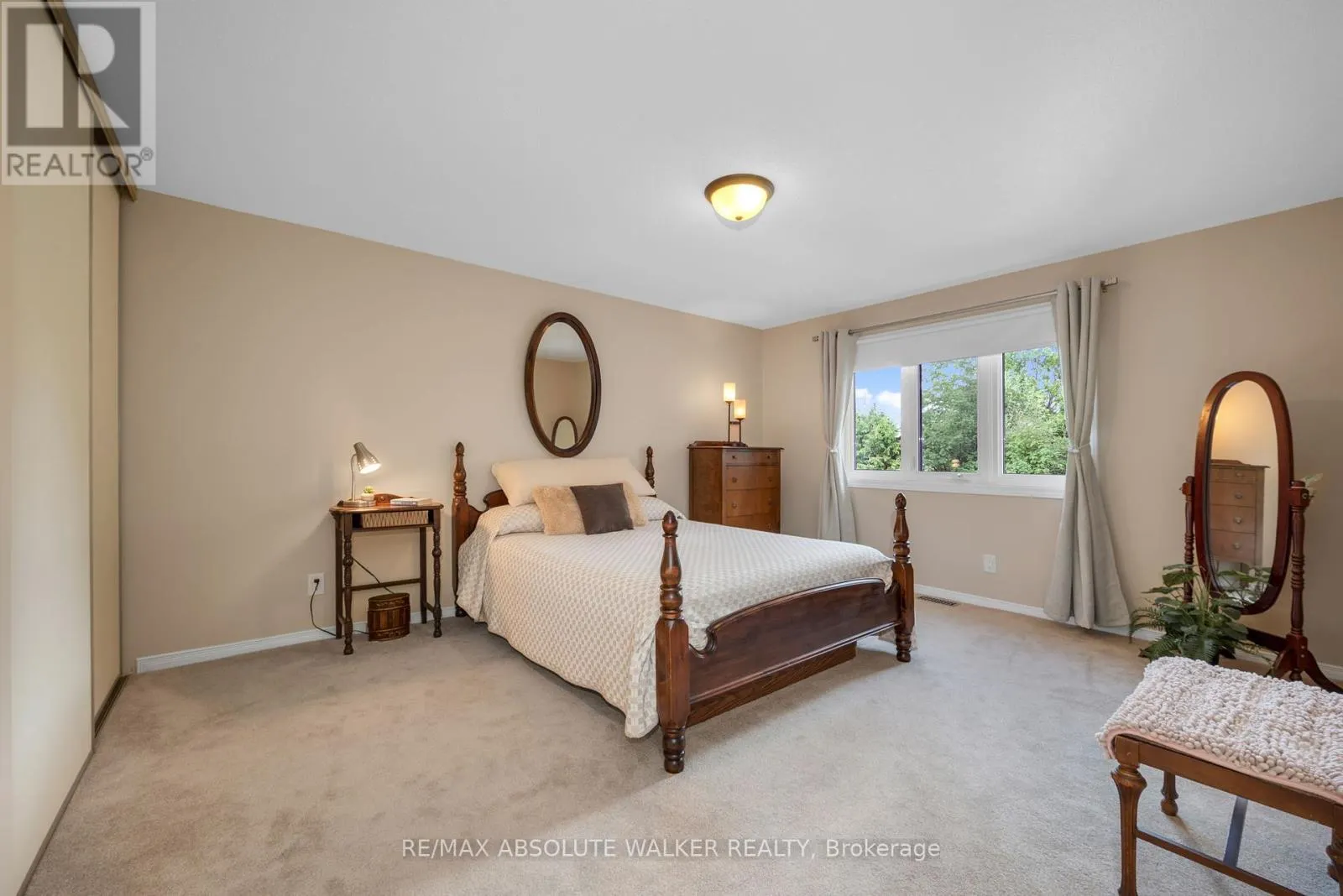 1866 ROBINWOOD PLACE